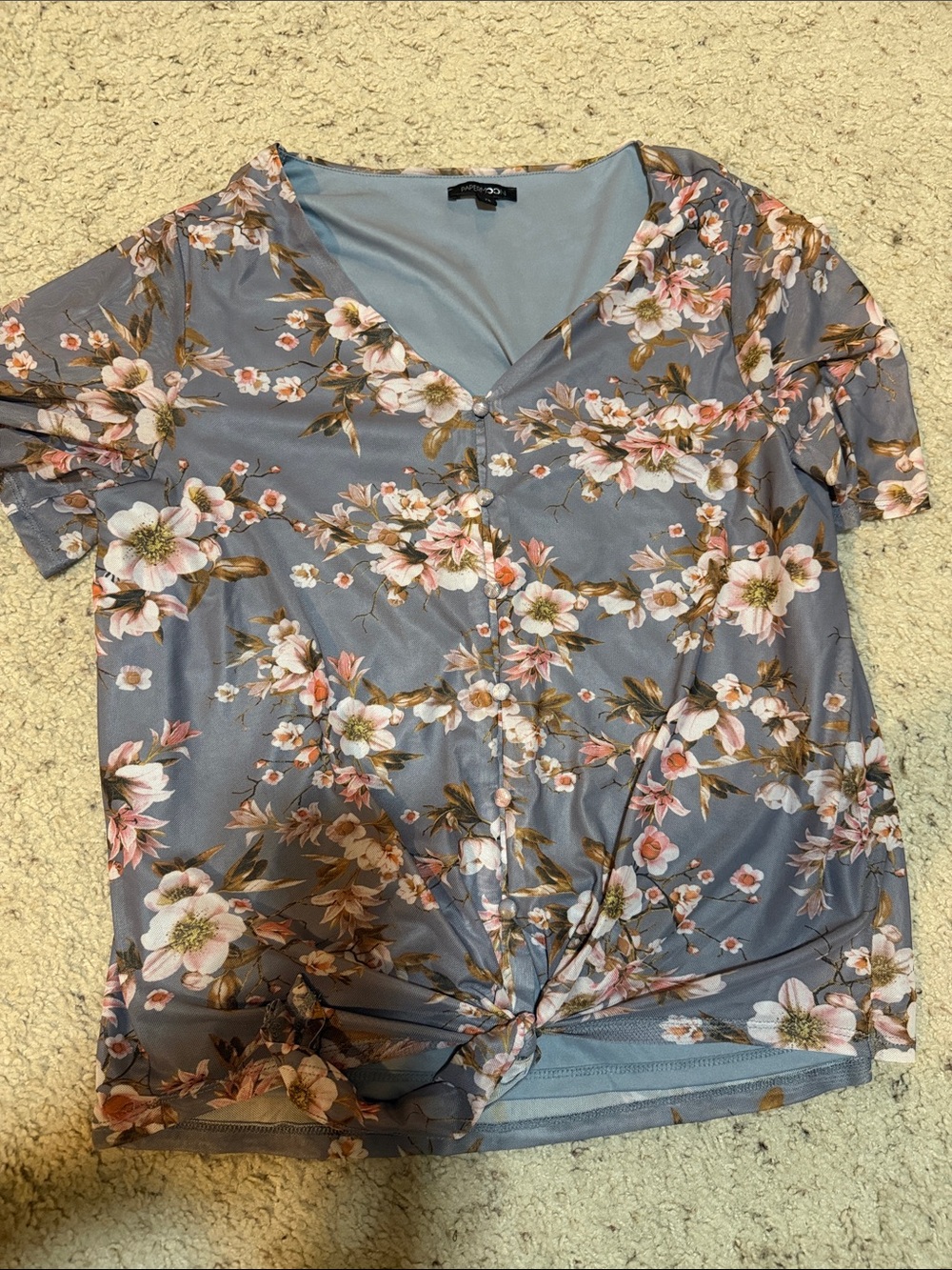 Papermoon Gray Floral Button-Front Knot Blouse